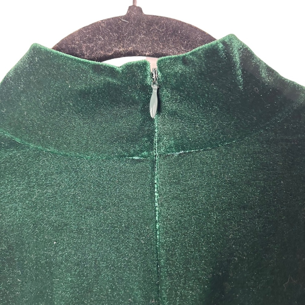 Lovers + Friends Green Velvet Long Sleeve Dress - Picture 5 of 9